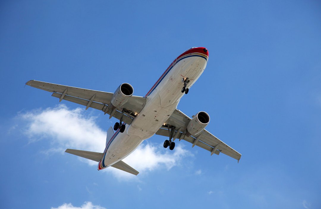 靠“美国斩杀线”出圈的“牢A”:走红后遭遇风波,最终顺利回国