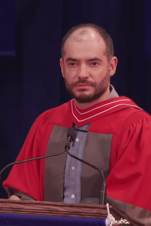 与其沉湎过往，不如专注当下！